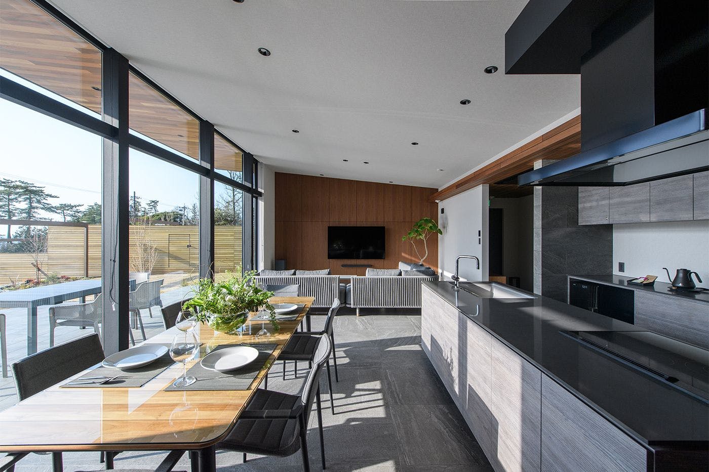 ห้องนั่งเล่นและห้องรับประทานอาหาร