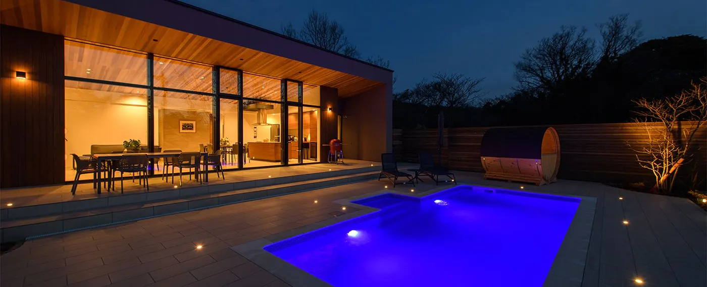 สระว่ายน้ำ