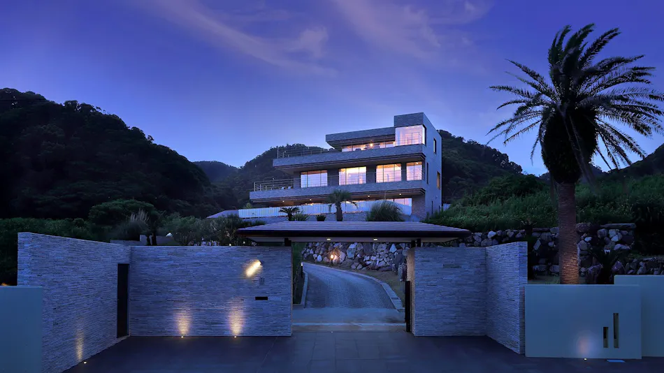VILLA SHINRA