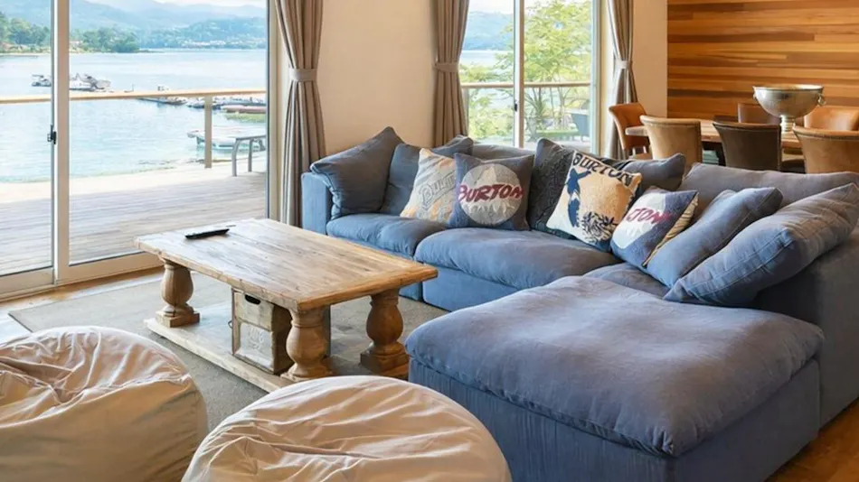 The Lake House Nojiri Lake