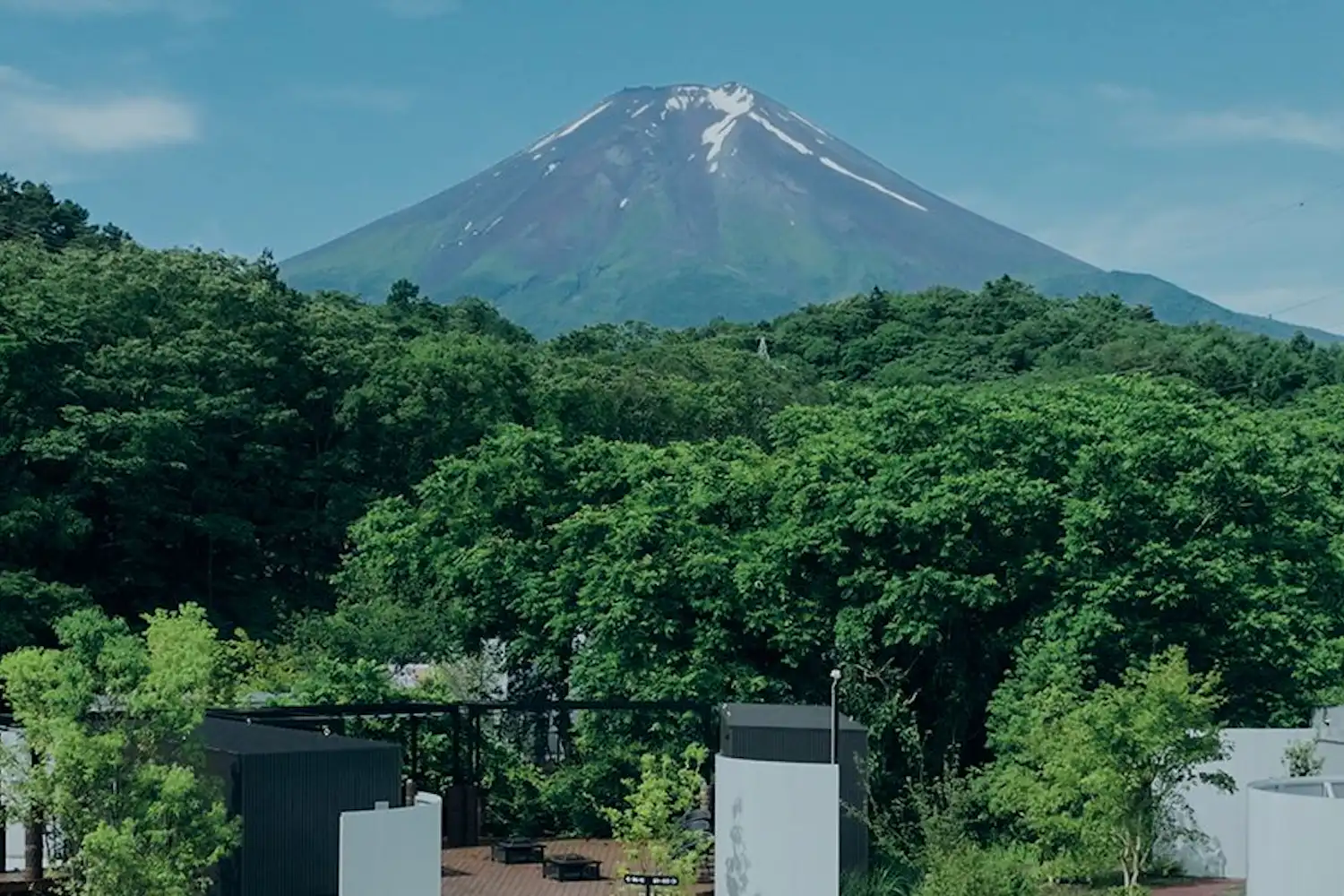 ภายนอกอาคาร