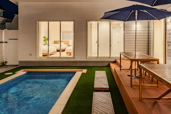 สระว่ายน้ำ