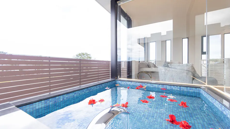 Villa Blanc - The White Paradise