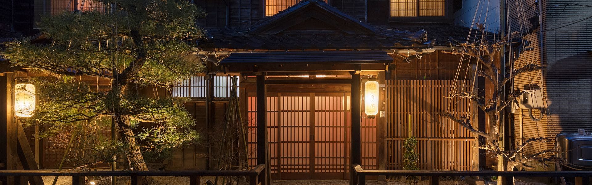 金澤着楽々 金沢エムザ店の宿で ひがし茶屋街 をご紹介 最上のひとときをどうぞ 一休 Com