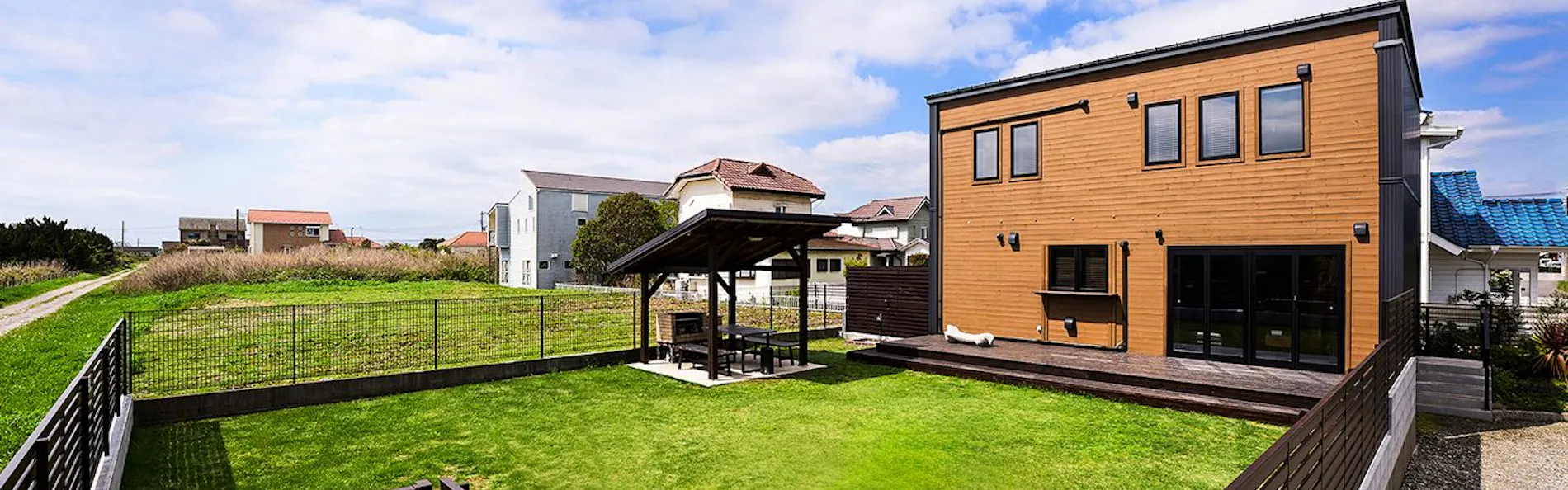 Beds and Dog run
