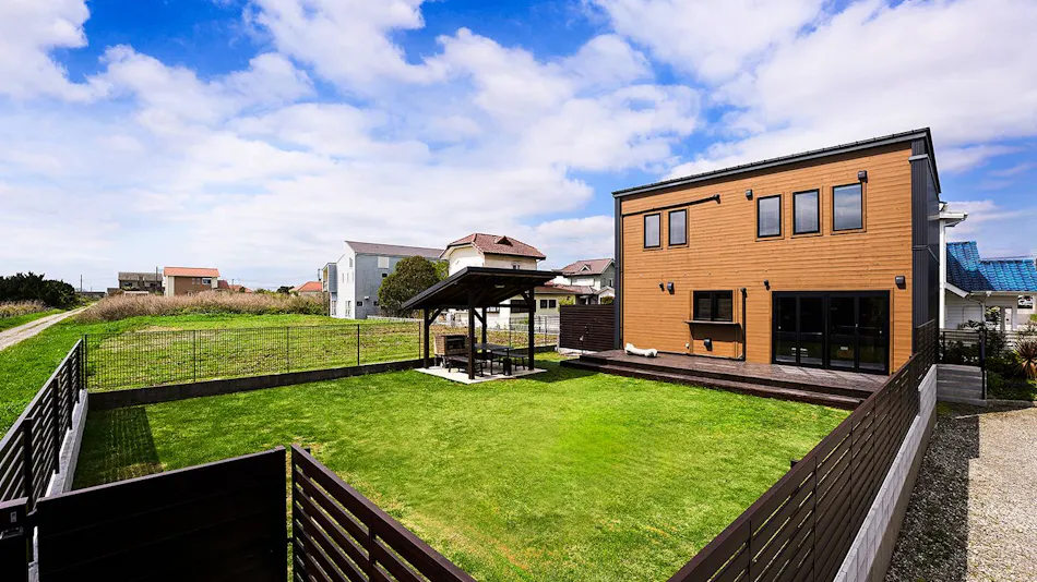Beds and Dog Run