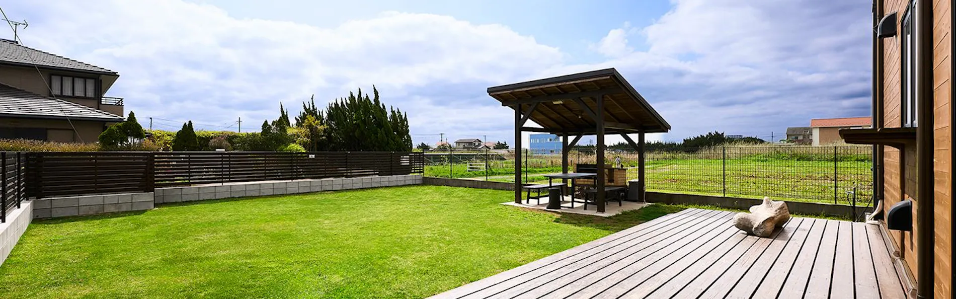 Beds and Dog run