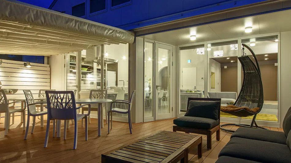 Holiday House Green Garden