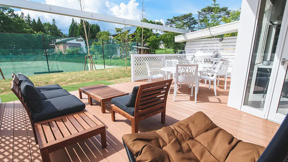 Holiday House Green Garden