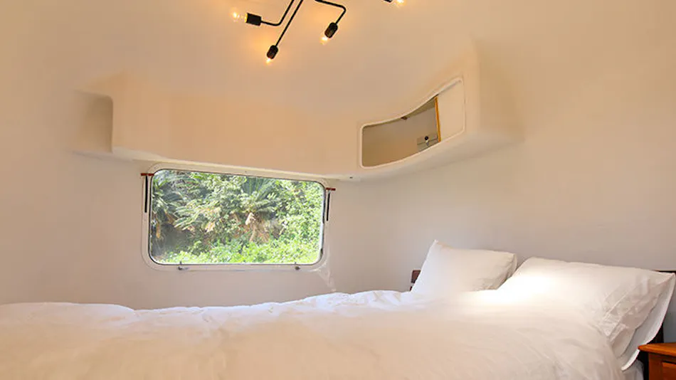 HOLLY CAMP AIRSTREAM VILLA AMAMI