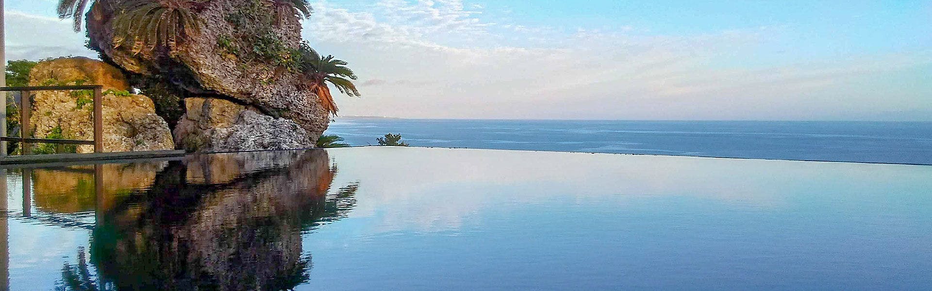 インフィニティプール（昼）