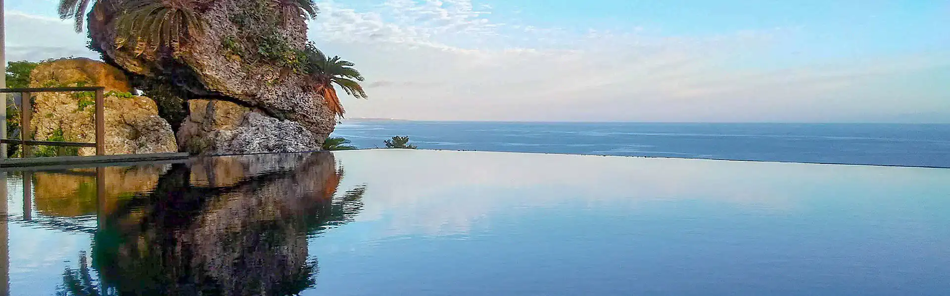 インフィニティプール(昼)