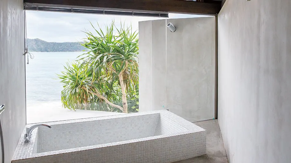 Villa Resort Hotel Denpaku The Beachfront MIJORA