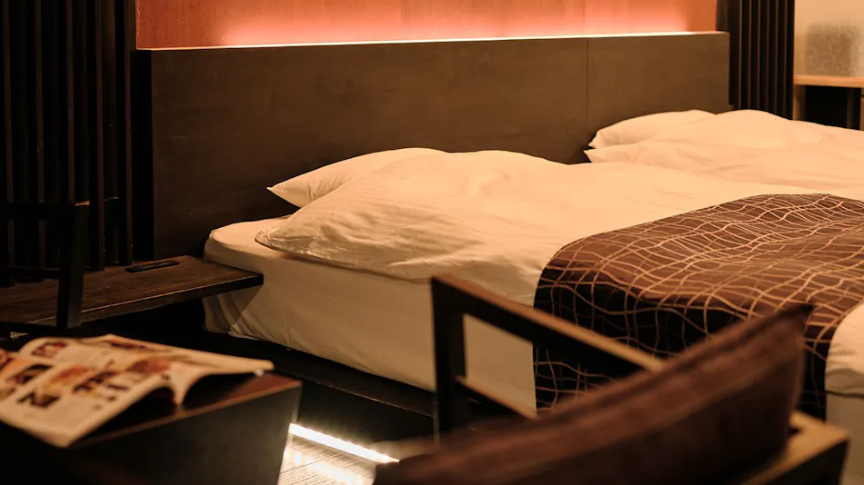 Tsumugi Toji Higashimonmae