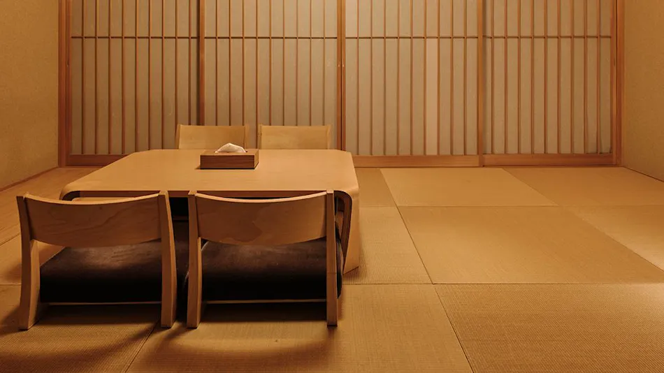 Tsumugi Toji Higashimonmae