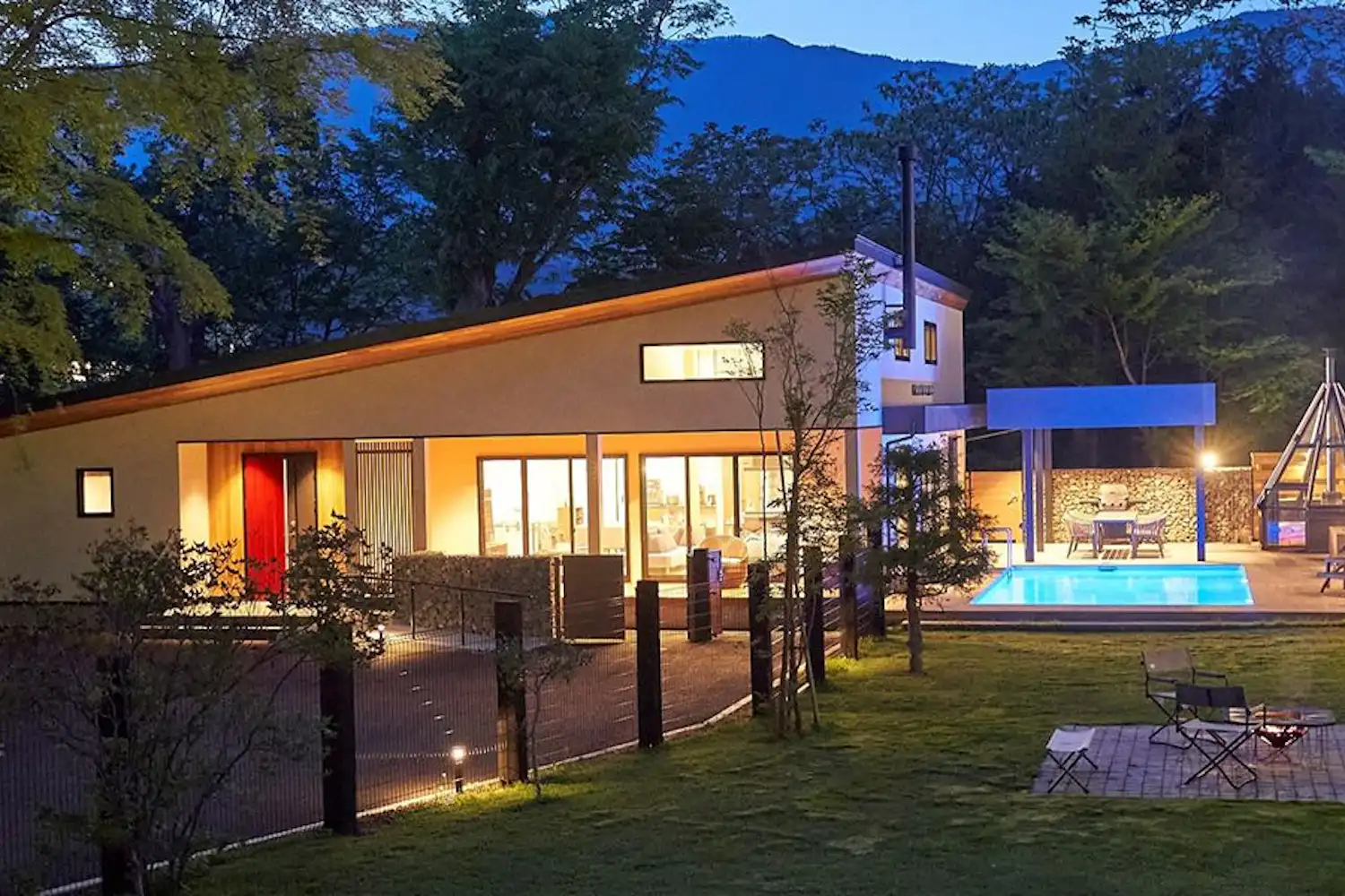 ภายนอกอาคาร