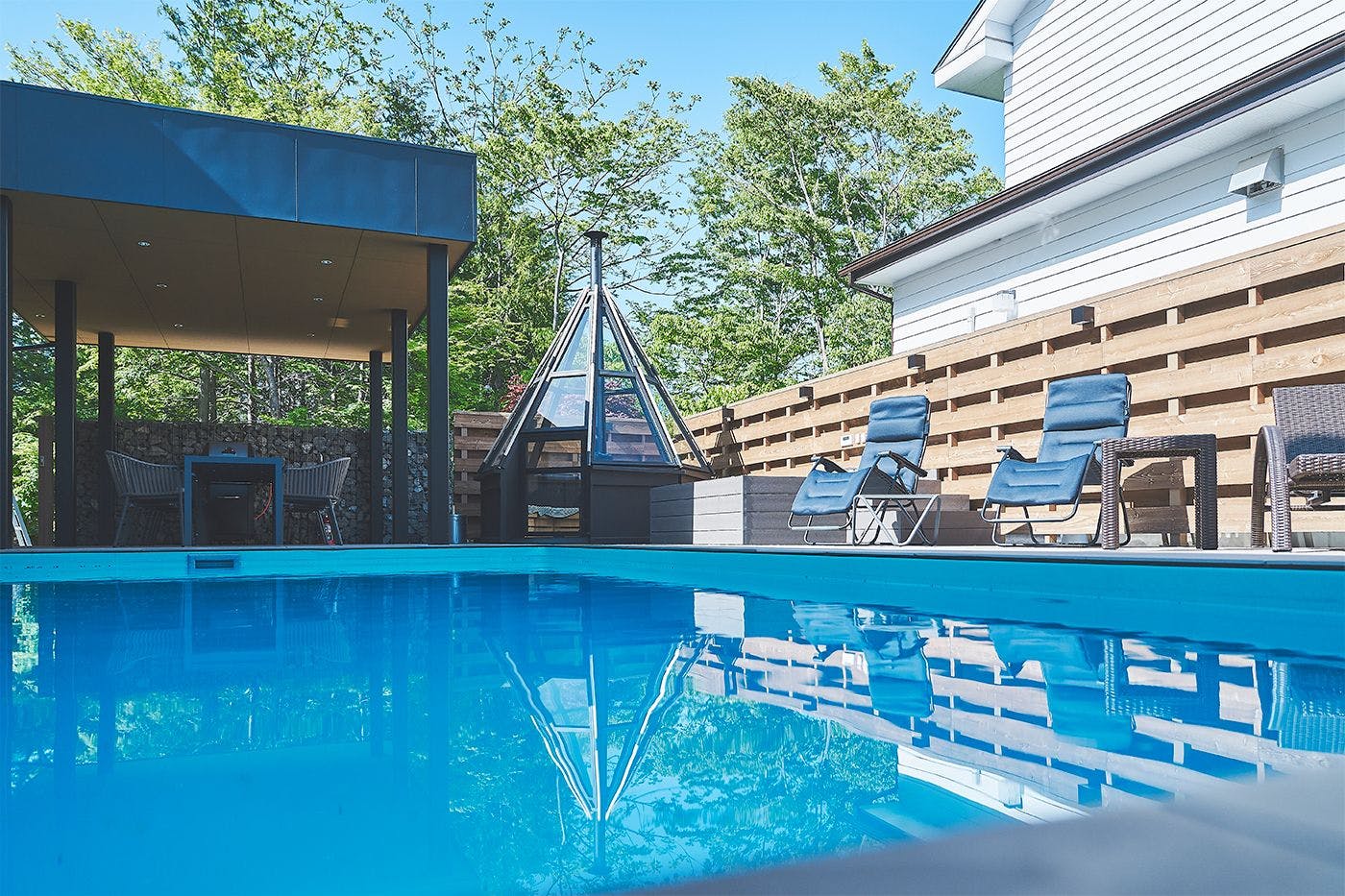 สระว่ายน้ำส่วนตัว