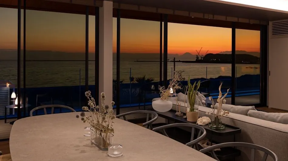 GIFTHOUSE Tateyama Nago Coast