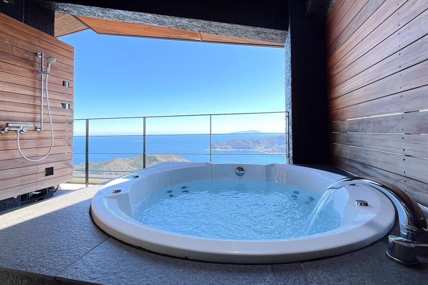 จากุซซี่