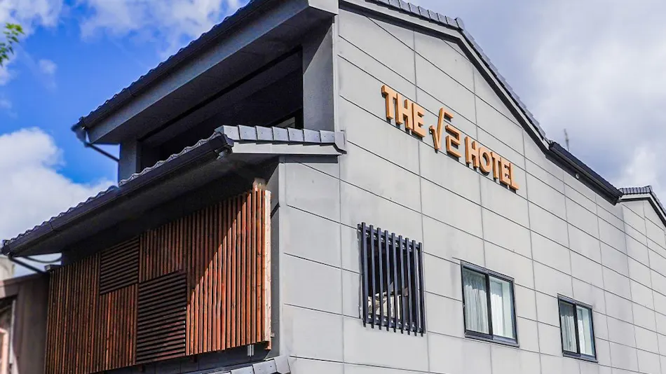 THE ROOT2 HOTEL