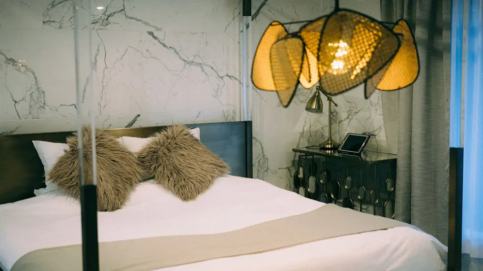 THE ROOT2 HOTEL