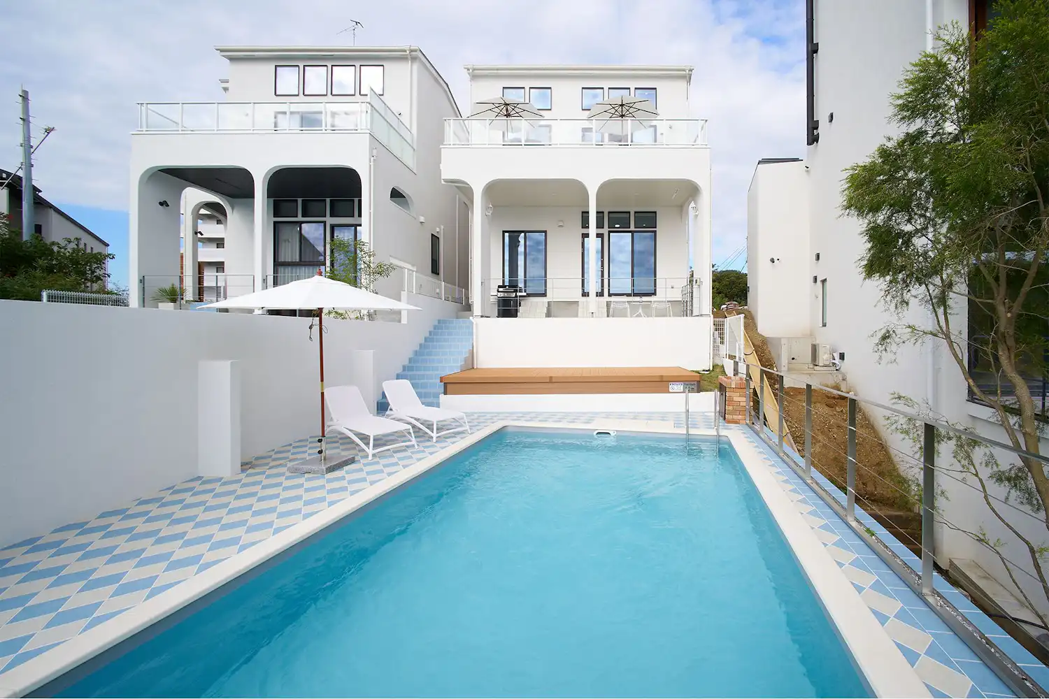 สระว่ายน้ำ