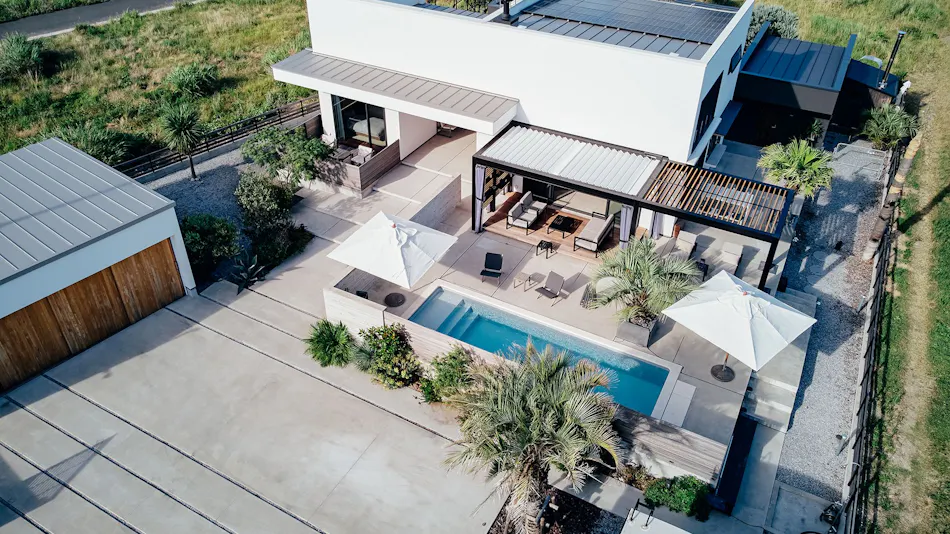 PREMIUM Funny House