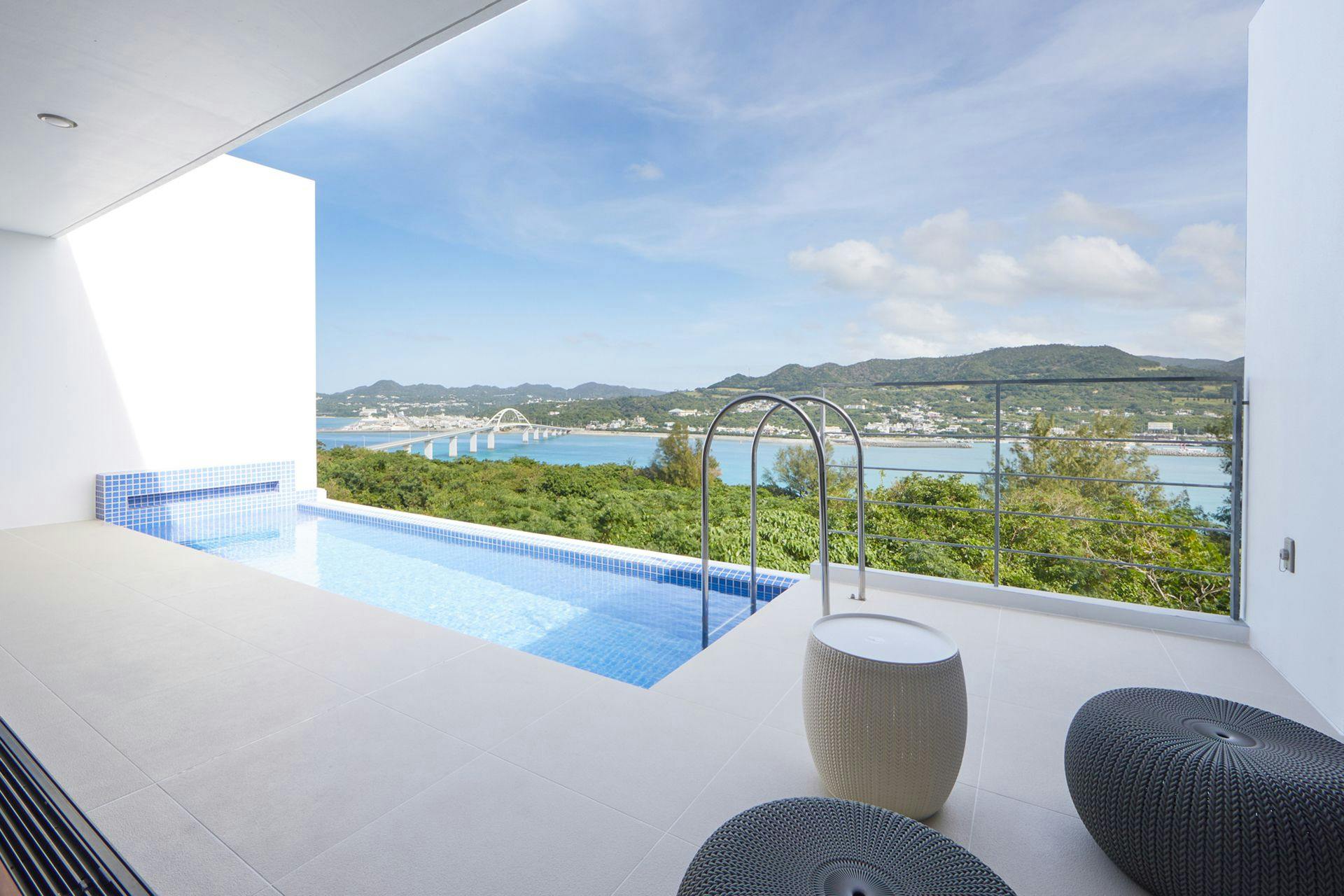 สระว่ายน้ำ