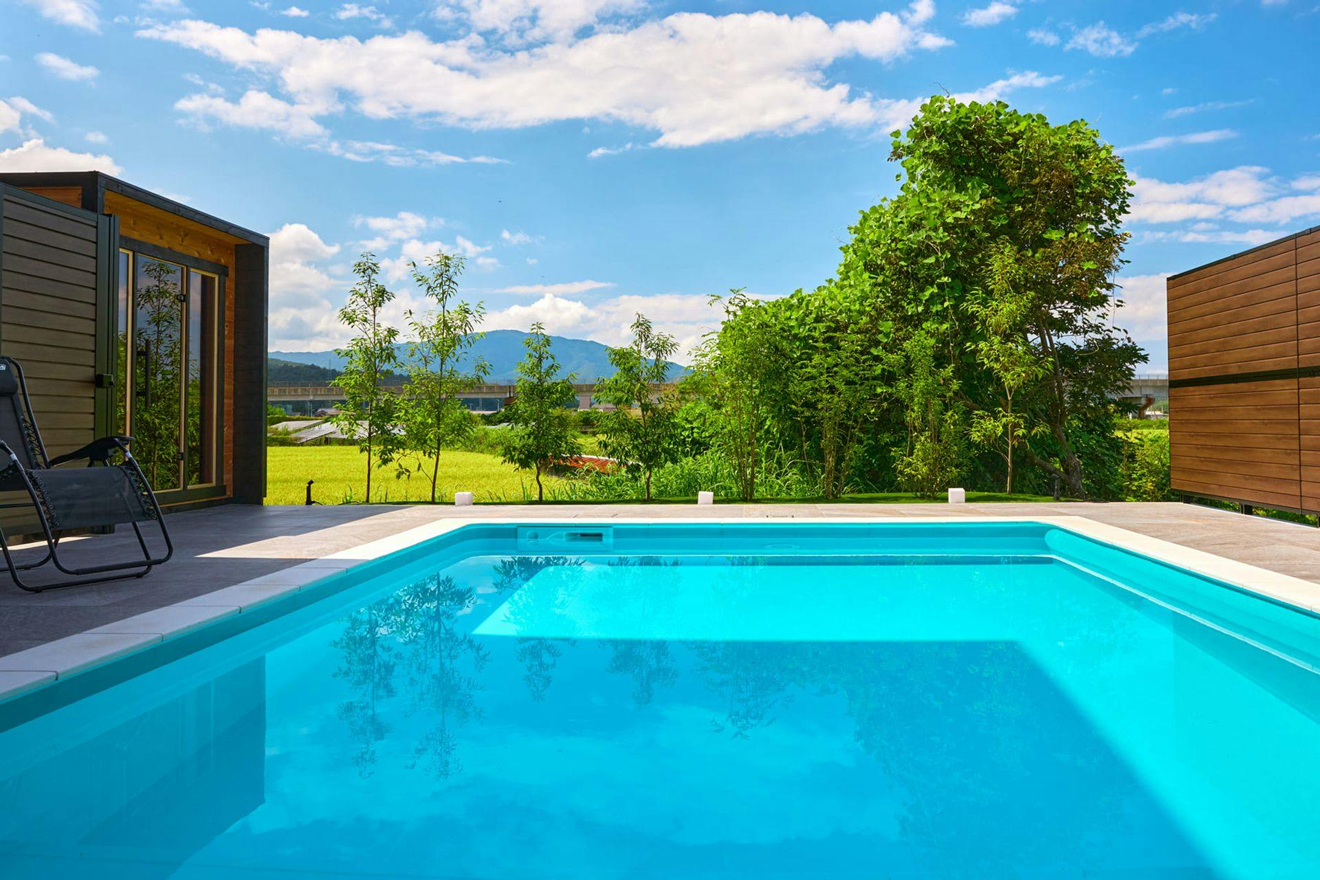 สระว่ายน้ำ