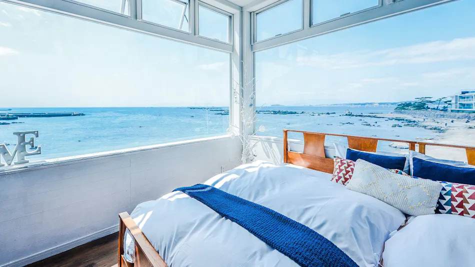 THE HOUSE on the Beach