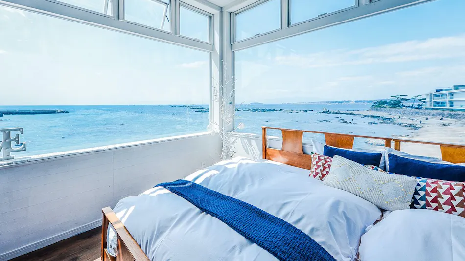 THE HOUSE on the Beach