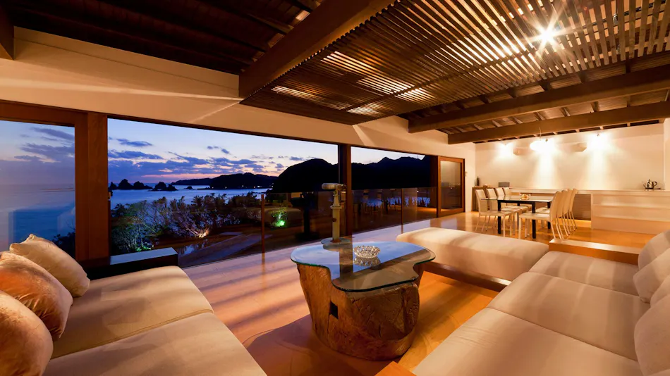 Hamabe's Cottage Silver Sea