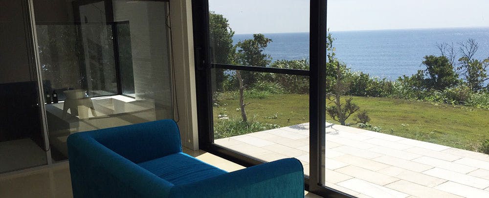 Hamabe's Cottage Silver Sea