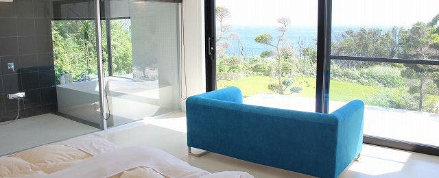 Hamabe's Cottage Silver Sea