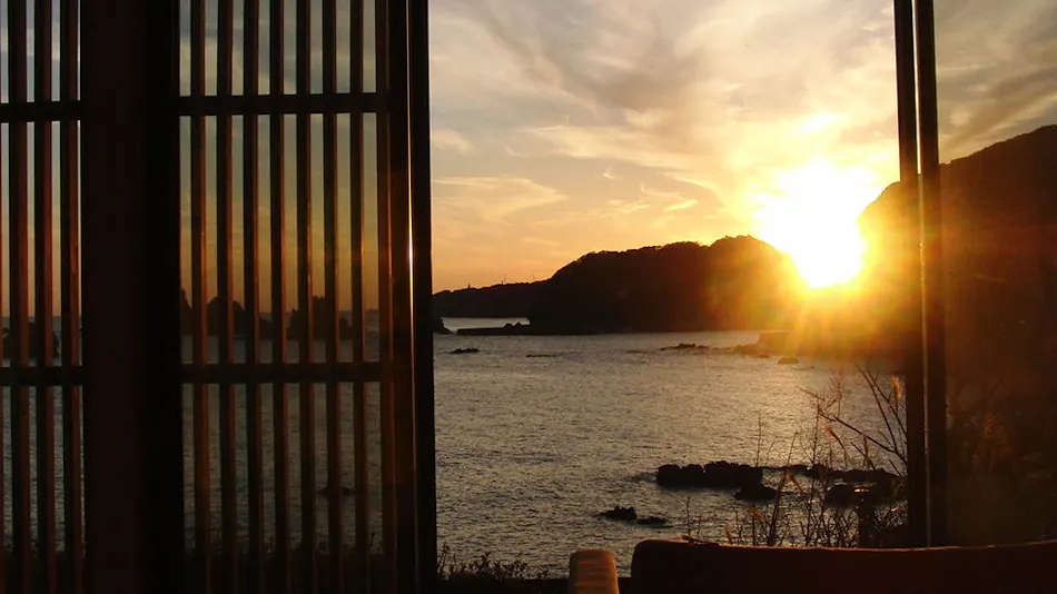 Hamabe's Cottage Silver Sea