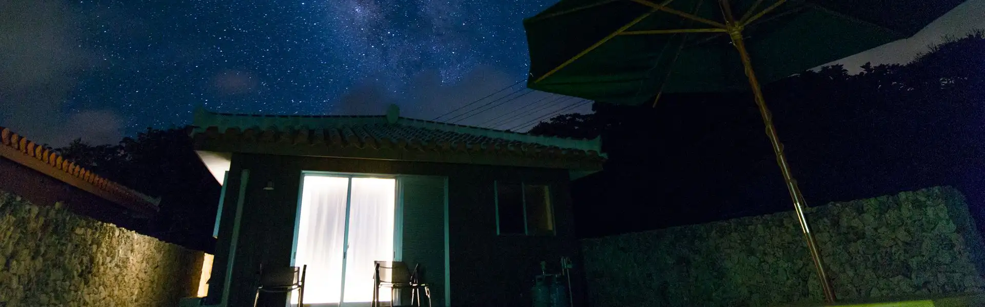 外観_夜