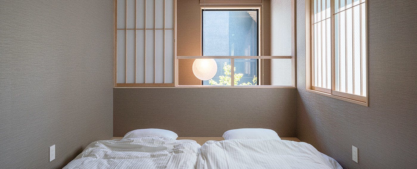 群青の月