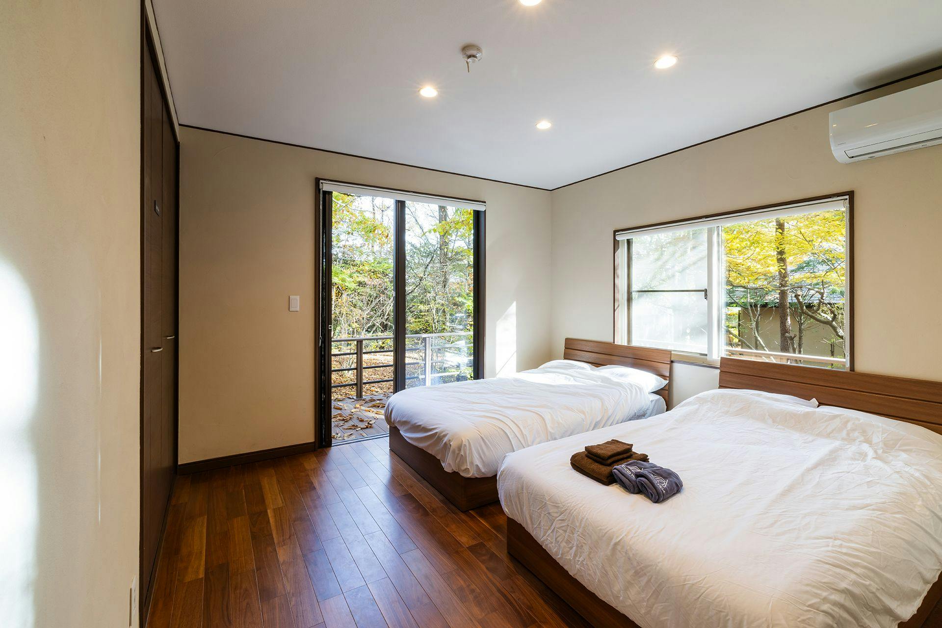 ベッドルームお