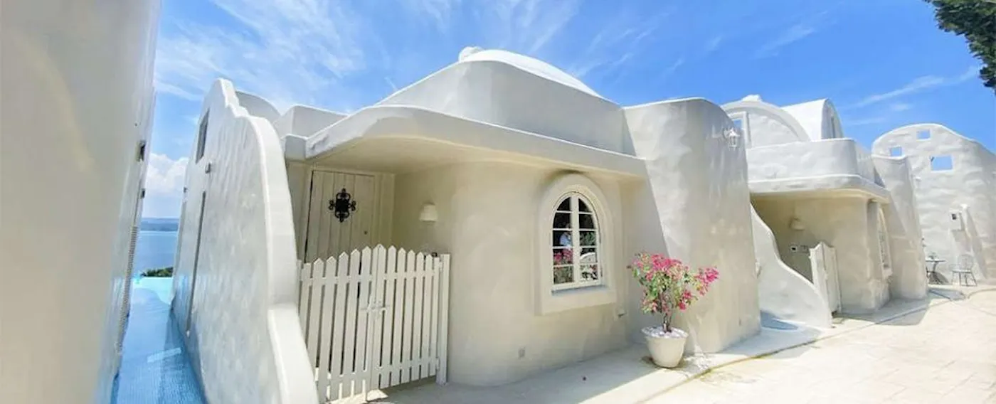 บรรยากาศเมืองที่คล้ายเกาะซานโตรินี