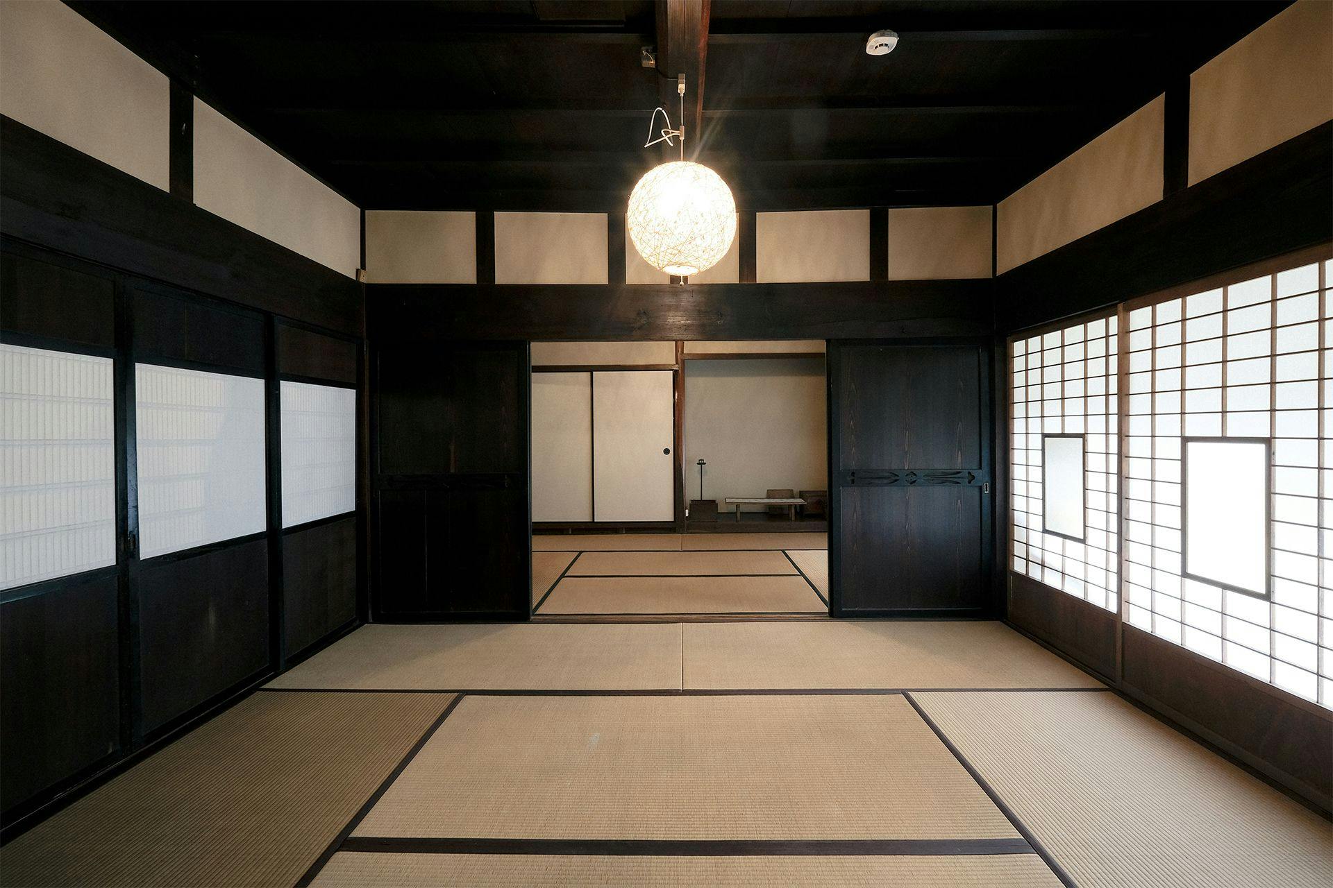 森の古民家　かろり