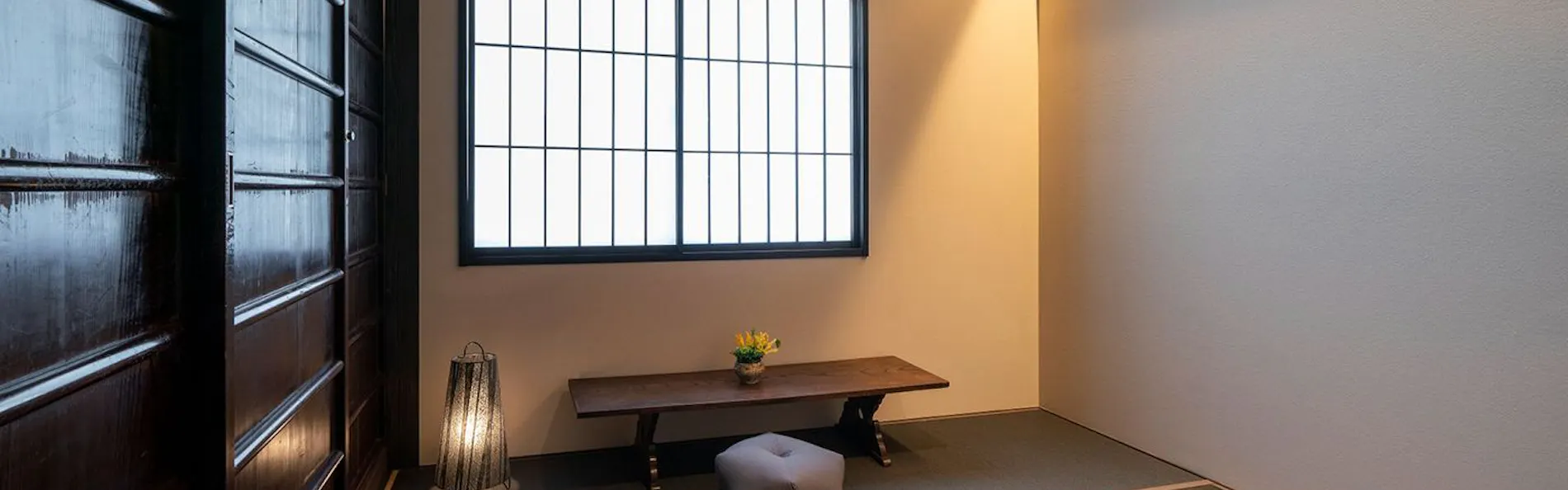 武家屋敷 しをり 〈一棟貸し町家〉