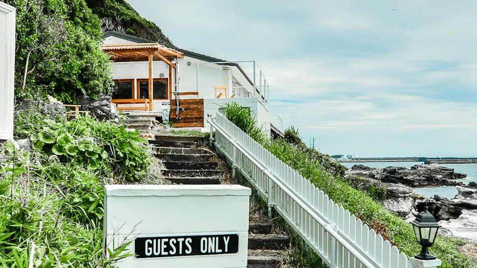 THE HOUSE Moroiso Secret Beach