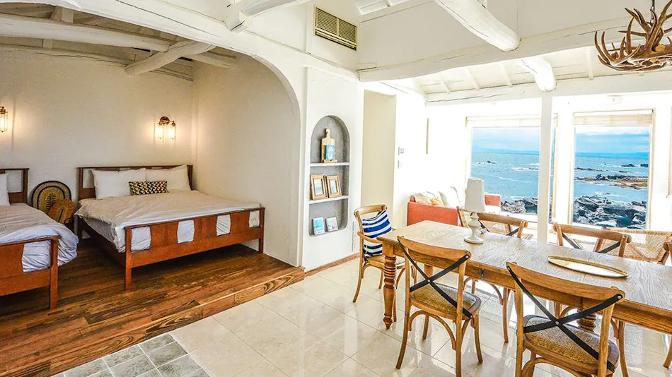 THE HOUSE Moroiso Secret Beach