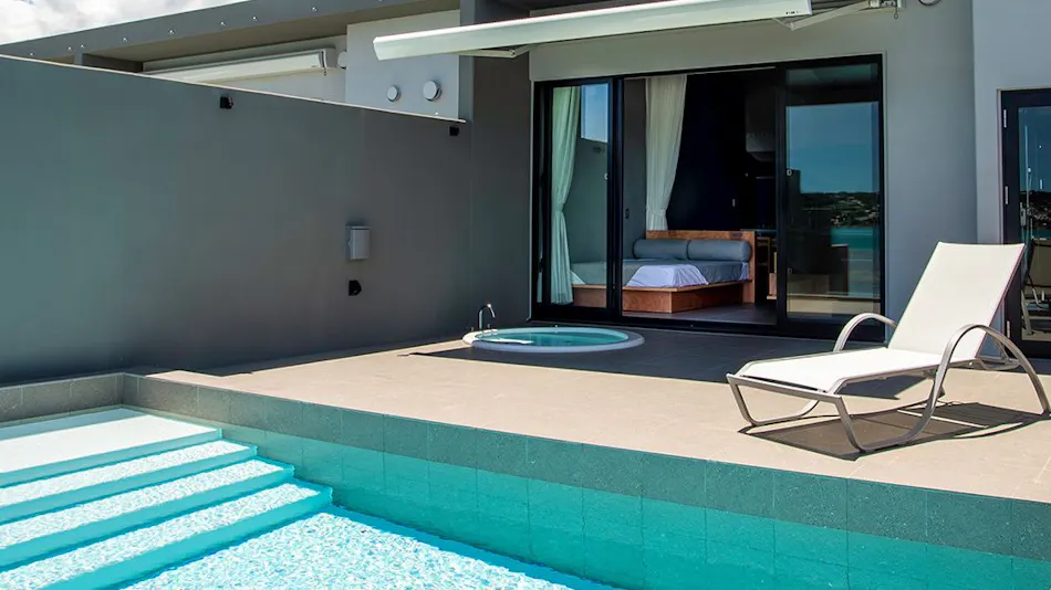 Feliz Villa Suite Kourijima View
