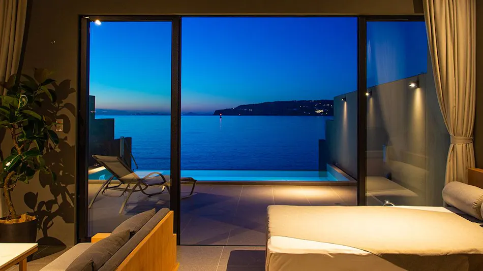 Feliz Villa Suite Kourijima View