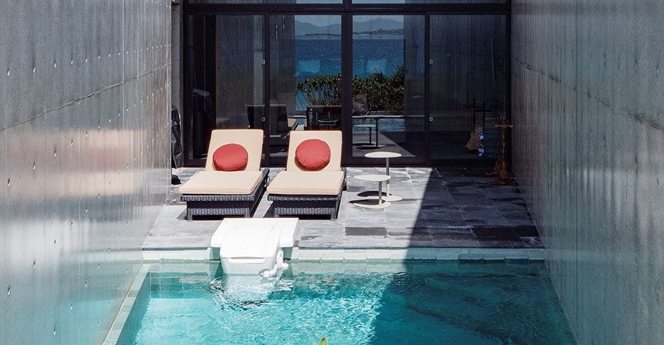 プライベートプール