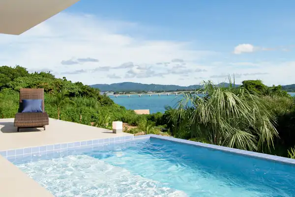 สระว่ายน้ำ