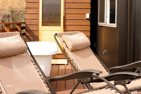 ภายนอกอาคาร