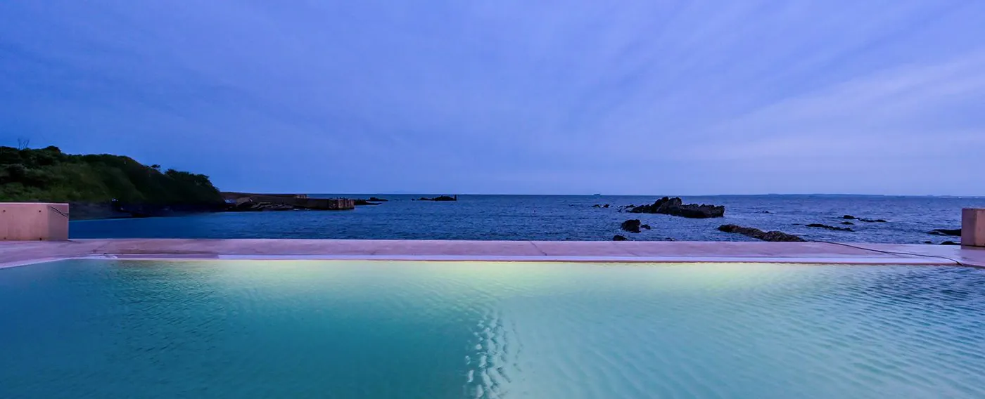 สระว่ายน้ำอินฟินิตี้