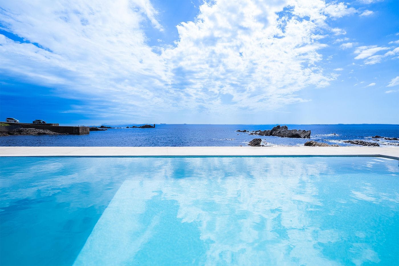 สระว่ายน้ำอินฟินิตี้